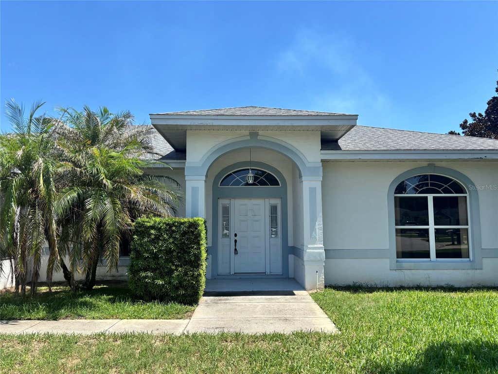 Photo of 132 Lake Mariam Way, Winter Haven, FL 33884 (MLS # V4949607)