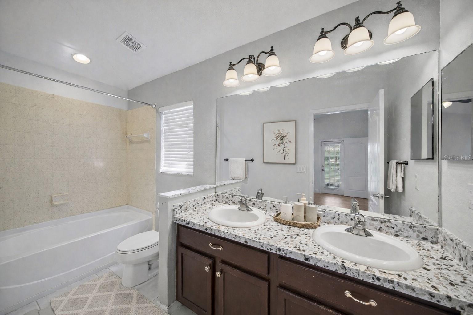 CONCORD STATION PH 01 UNITS C D E & F - Residential