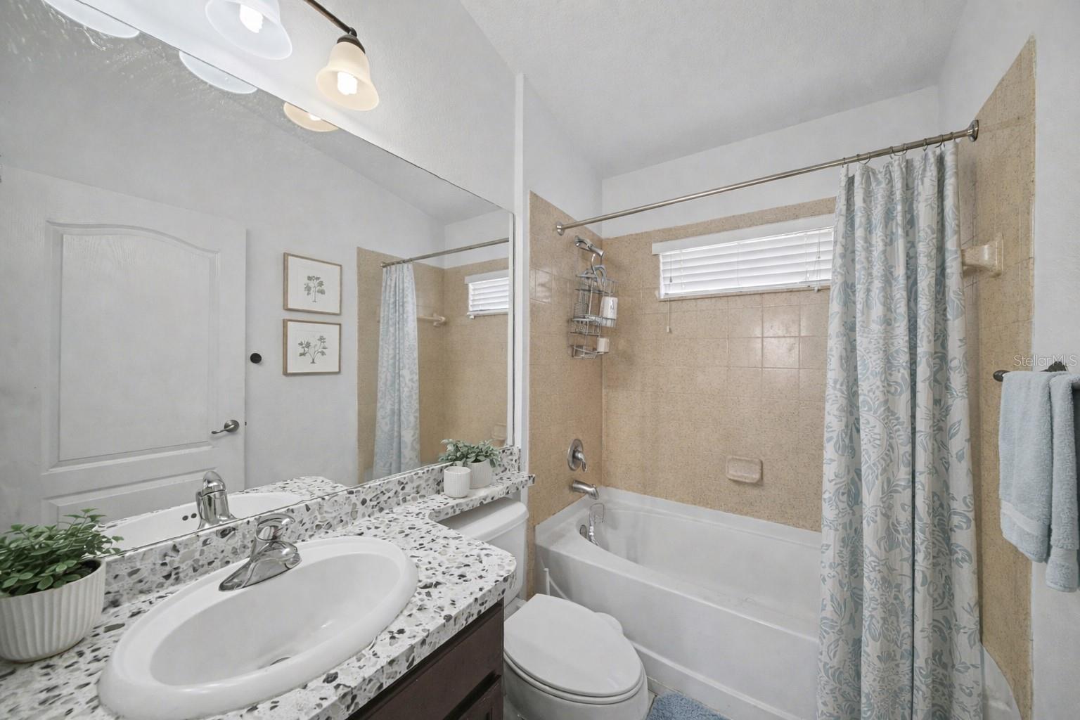 CONCORD STATION PH 01 UNITS C D E & F - Residential