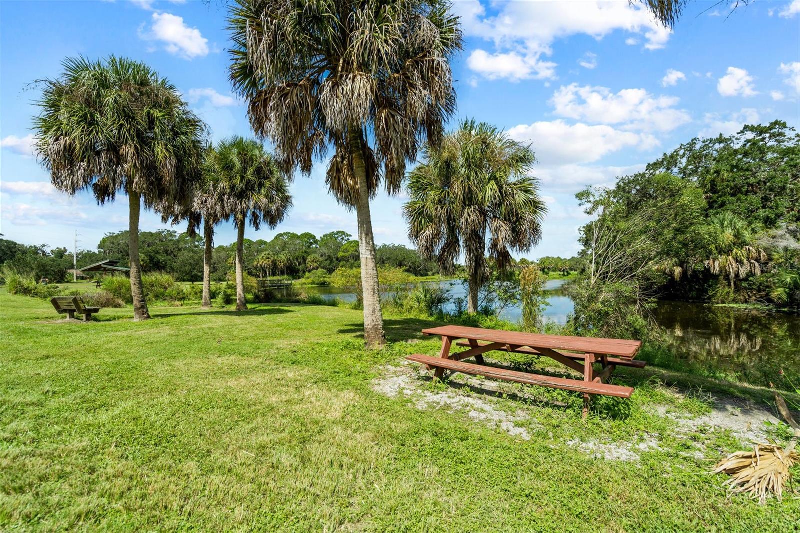 WOODPINE LAKE - Residential