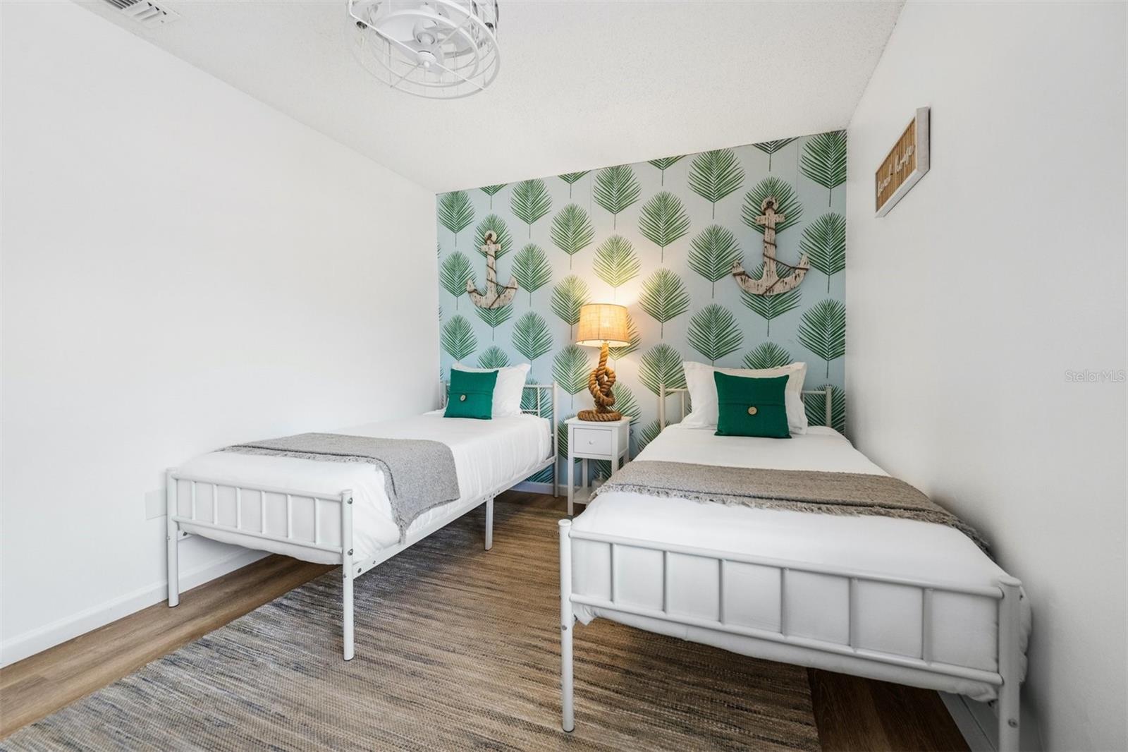 WOODPINE LAKE - Residential