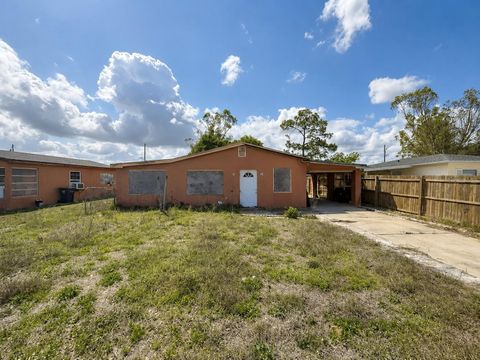 Photo of 48 Princeton Avenue, Frostproof, FL 33843 (MLS # S5149689)