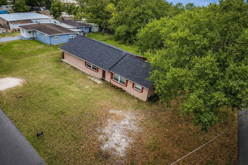 Photo of 1212 Shawnee Drive, Kissimmee, FL 34744 (MLS # S5135868)