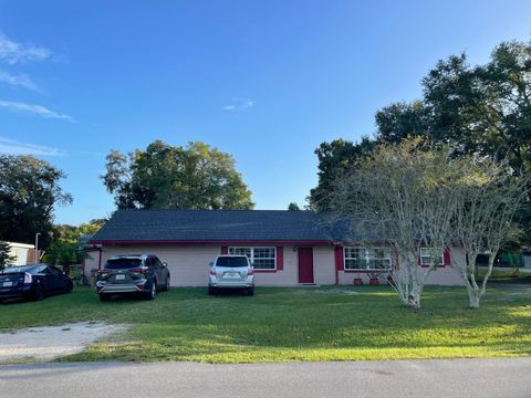 Photo of 1212 Shawnee Drive, Kissimmee, FL 34744 (MLS # S5135868)