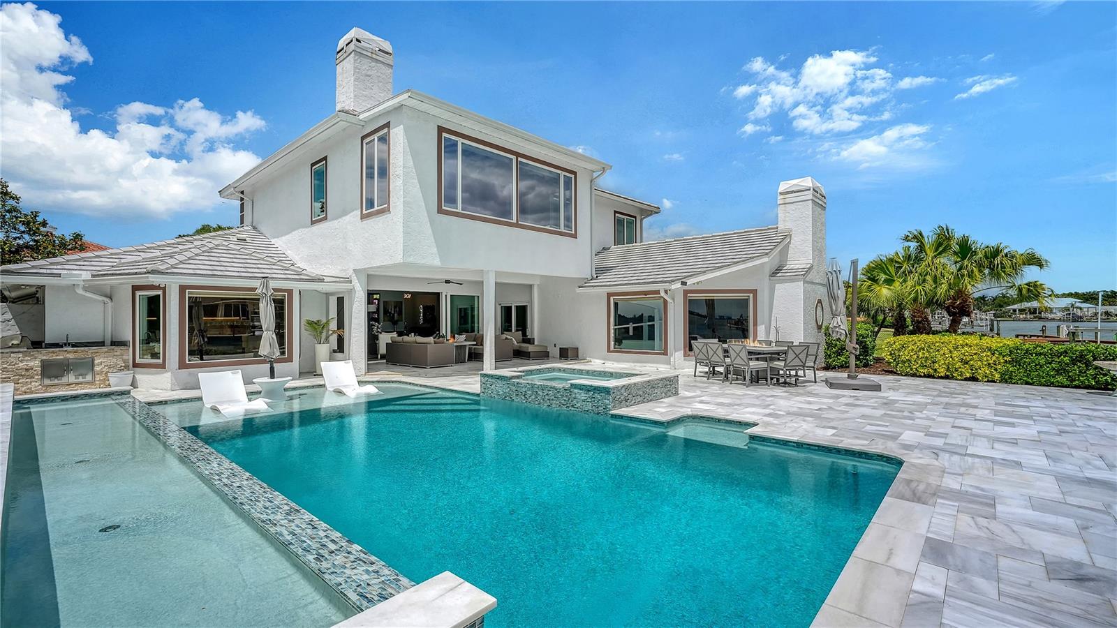 SOUTHPOINTE SHORES - Residential