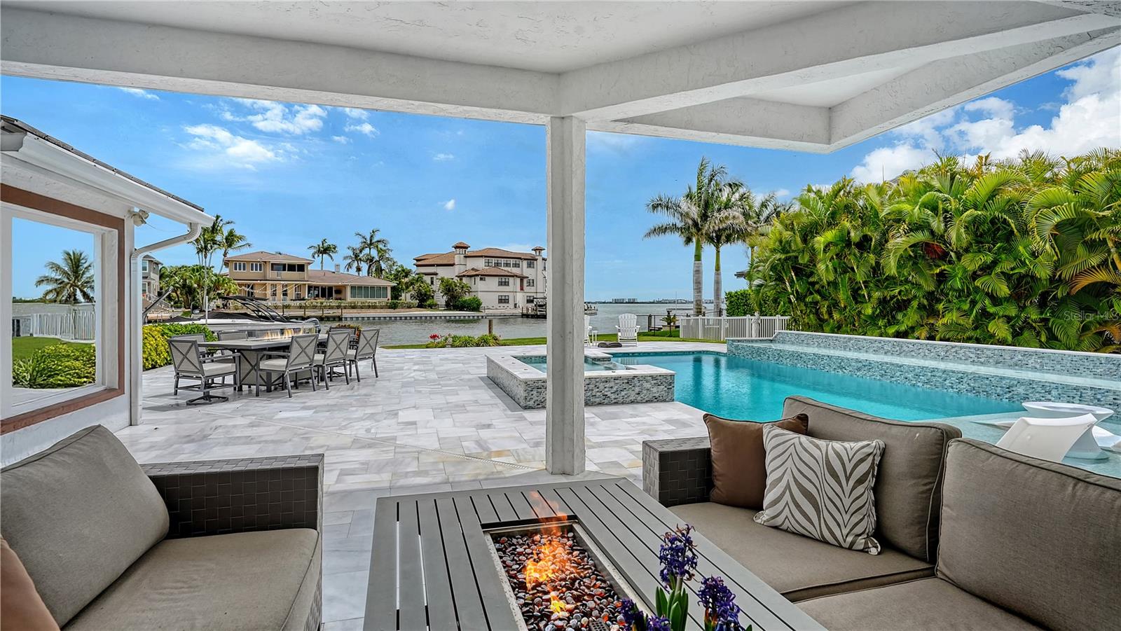 SOUTHPOINTE SHORES - Residential