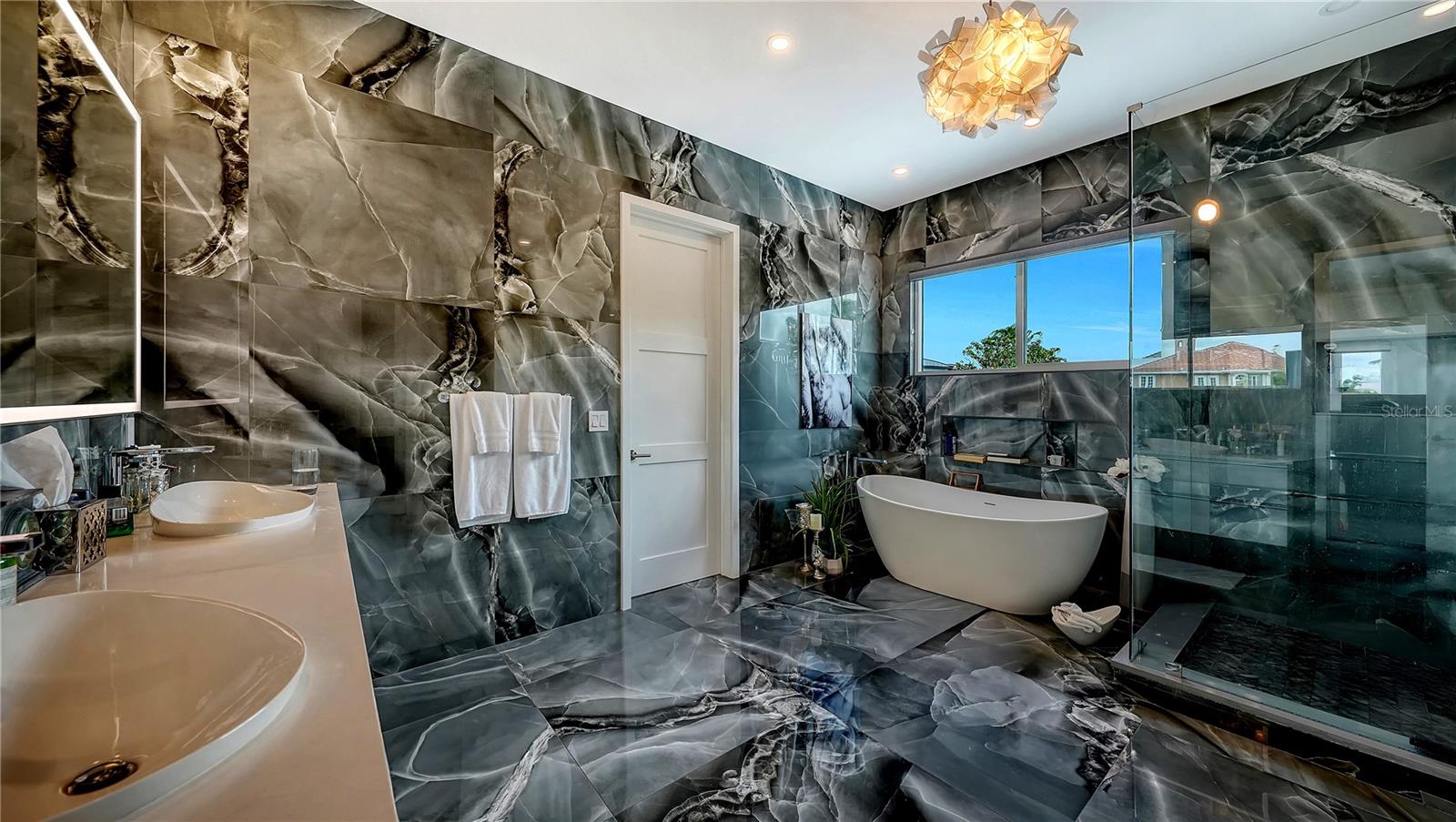 SOUTHPOINTE SHORES - Residential