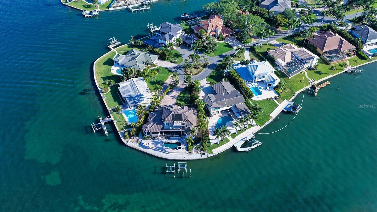 SOUTHPOINTE SHORES - Residential