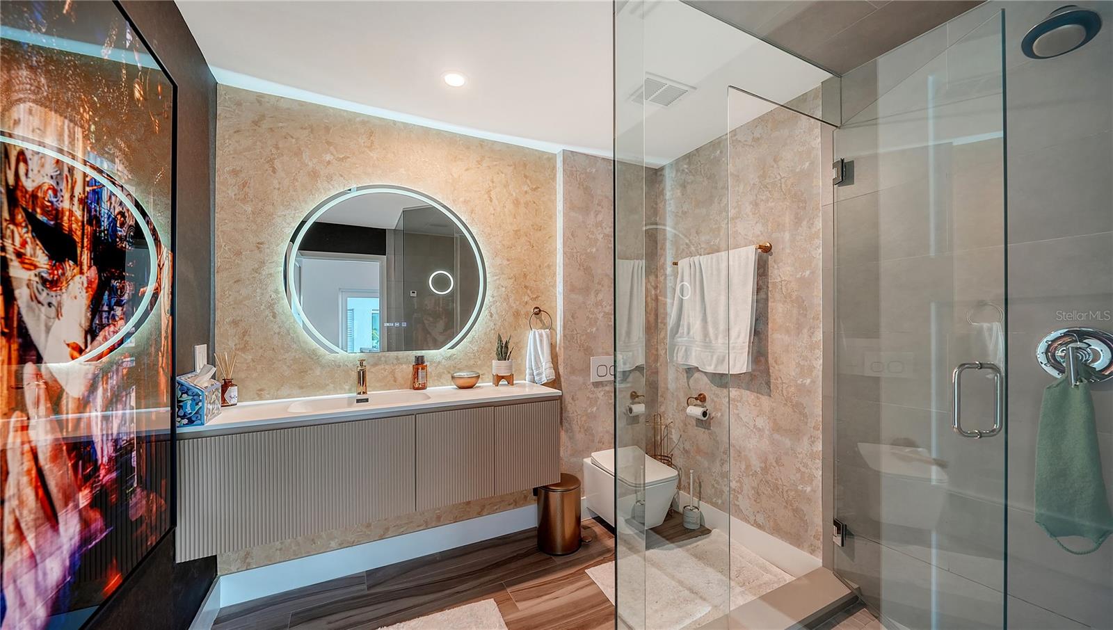 SOUTHPOINTE SHORES - Residential