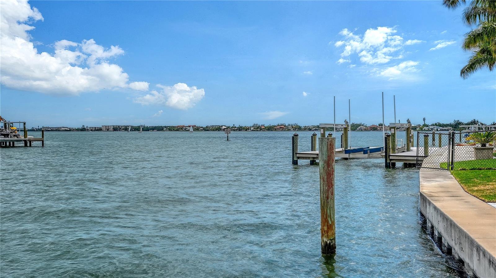 SOUTHPOINTE SHORES - Residential