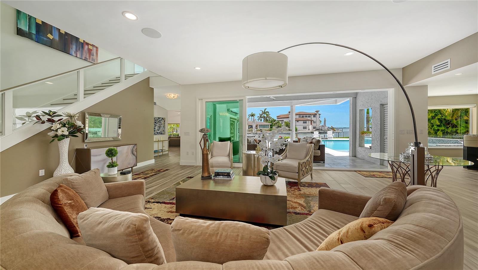 SOUTHPOINTE SHORES - Residential