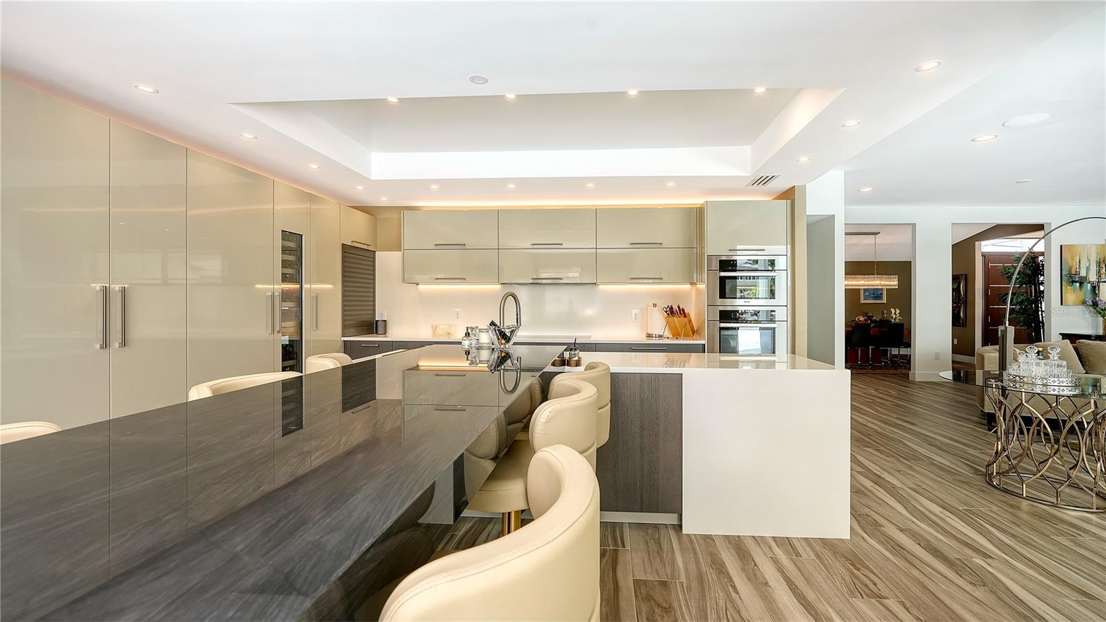 SOUTHPOINTE SHORES - Residential