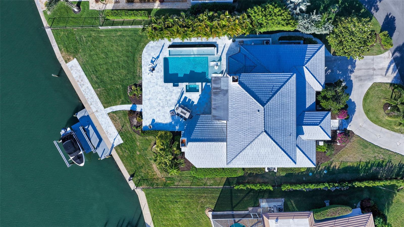 SOUTHPOINTE SHORES - Residential