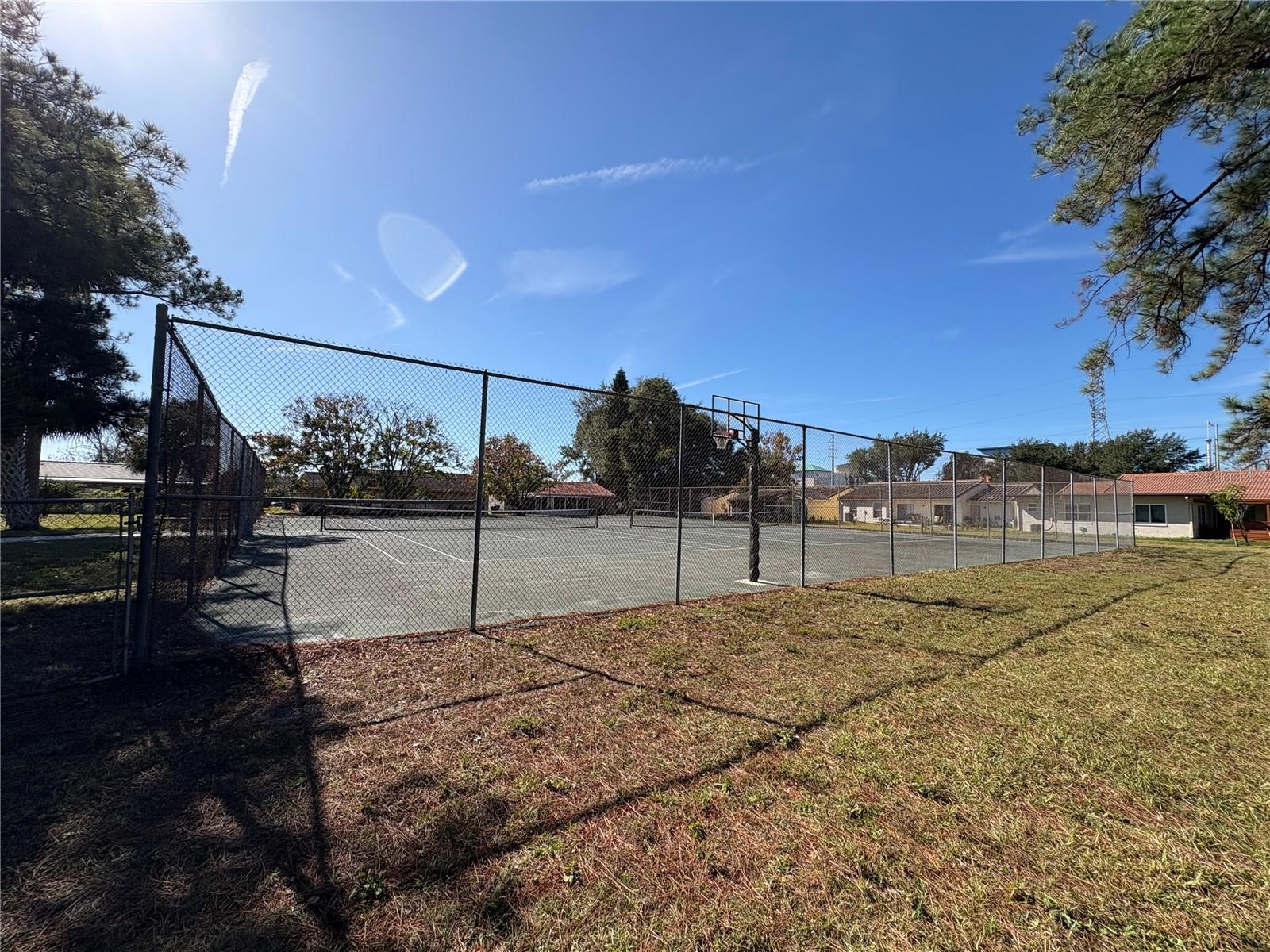 WINDMILL POINTE - Residential