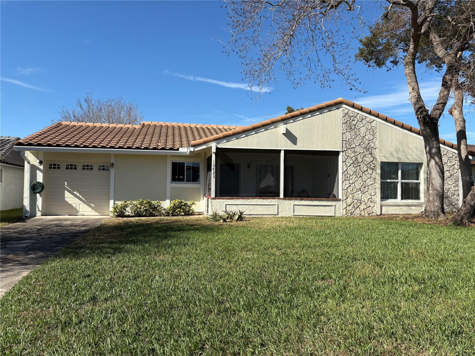 WINDMILL POINTE - Residential