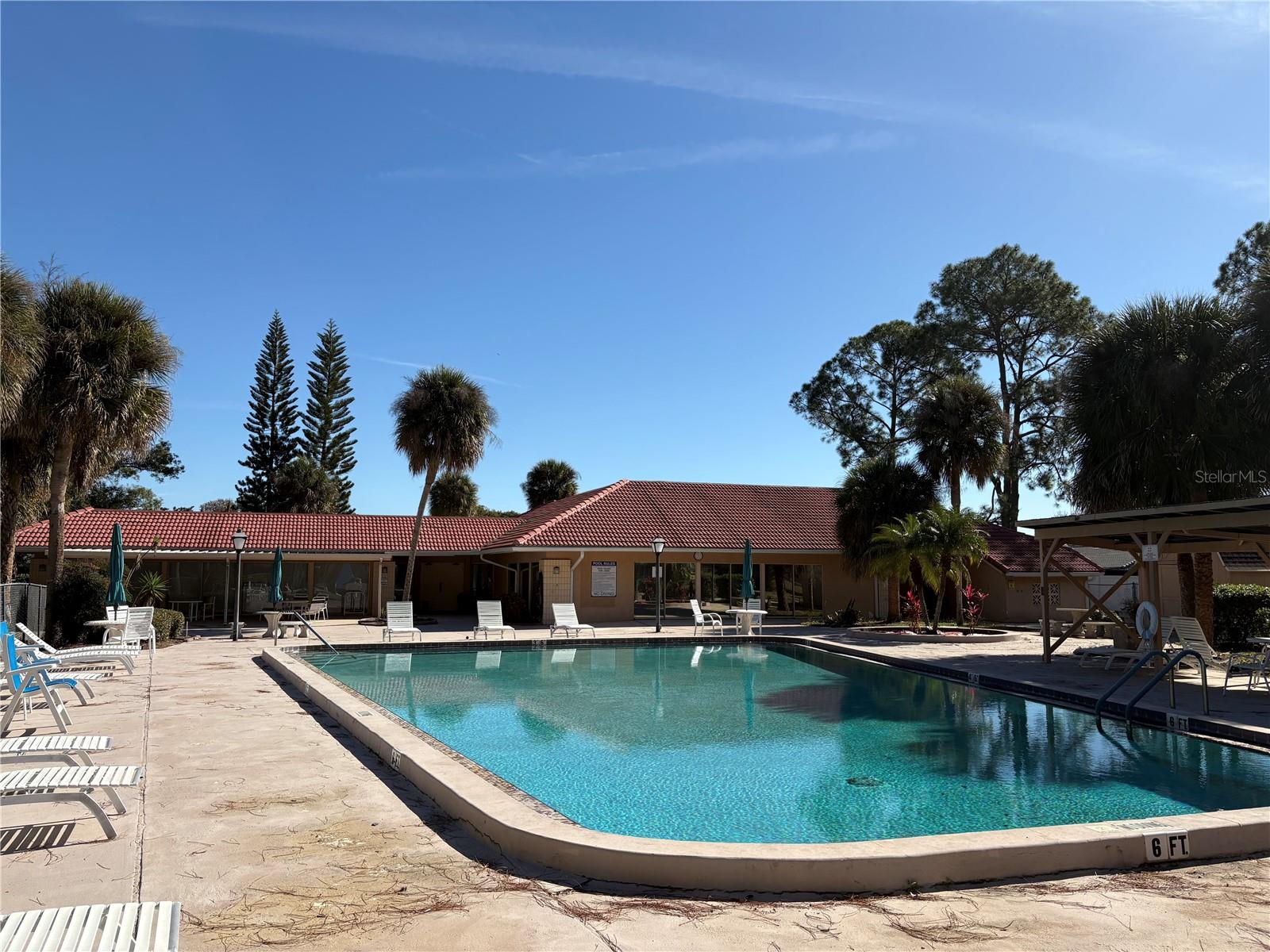 WINDMILL POINTE - Residential