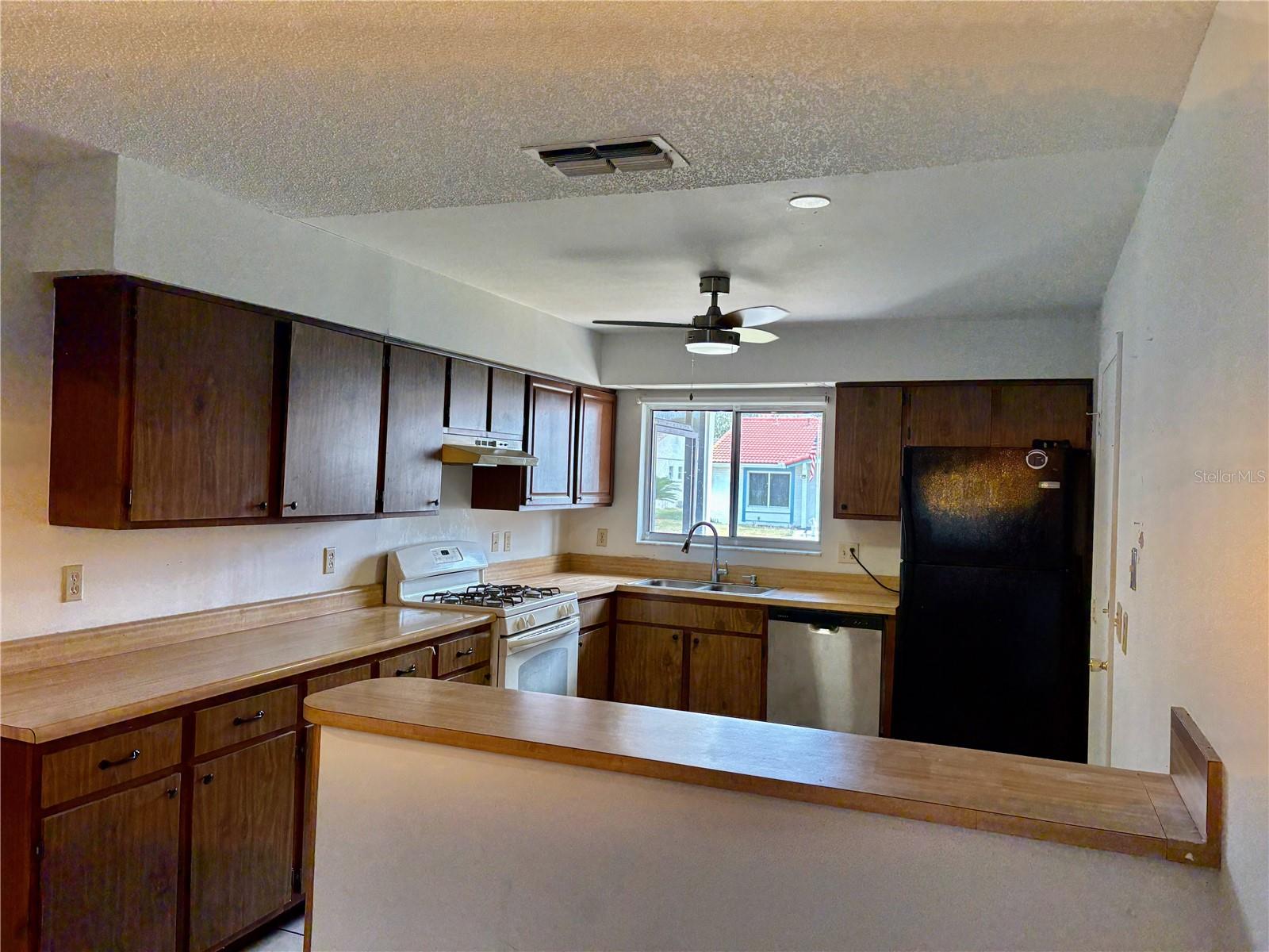 10823 WILLIAM AND MARY COURT