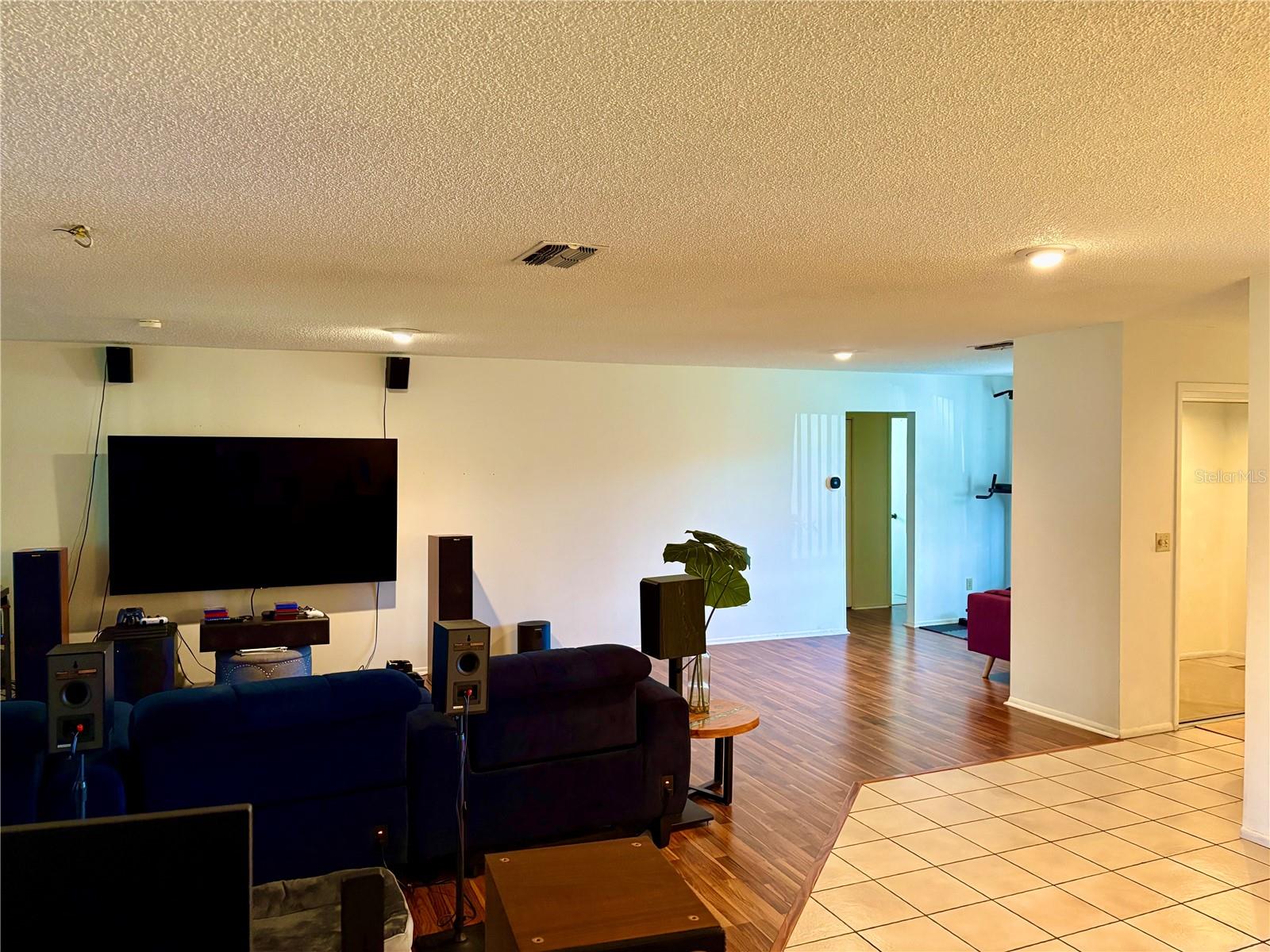 WINDMILL POINTE - Residential