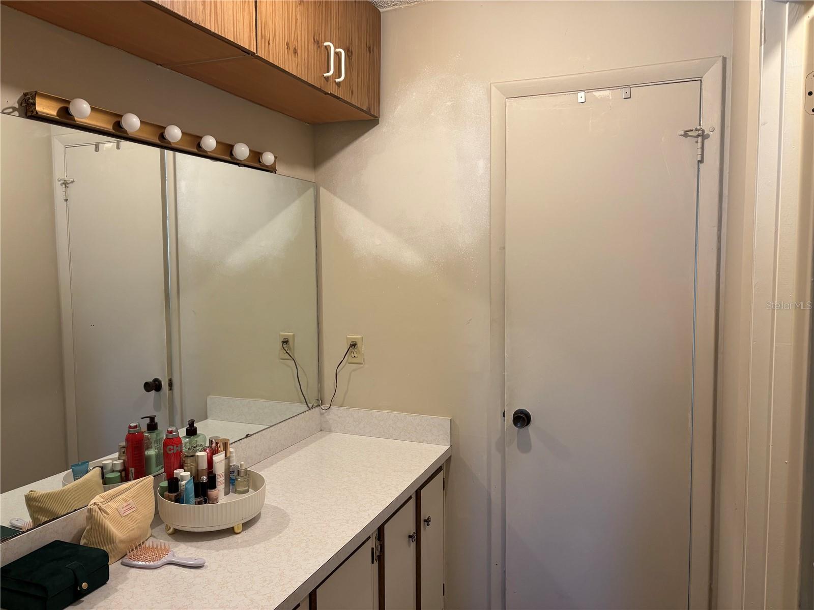 WINDMILL POINTE - Residential