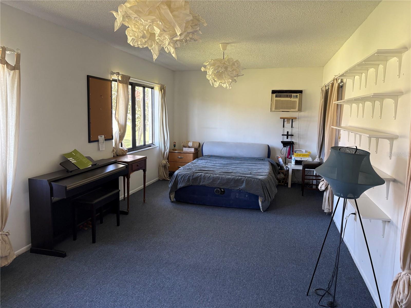 WINDMILL POINTE - Residential