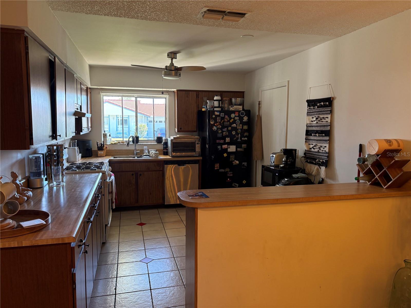 WINDMILL POINTE - Residential