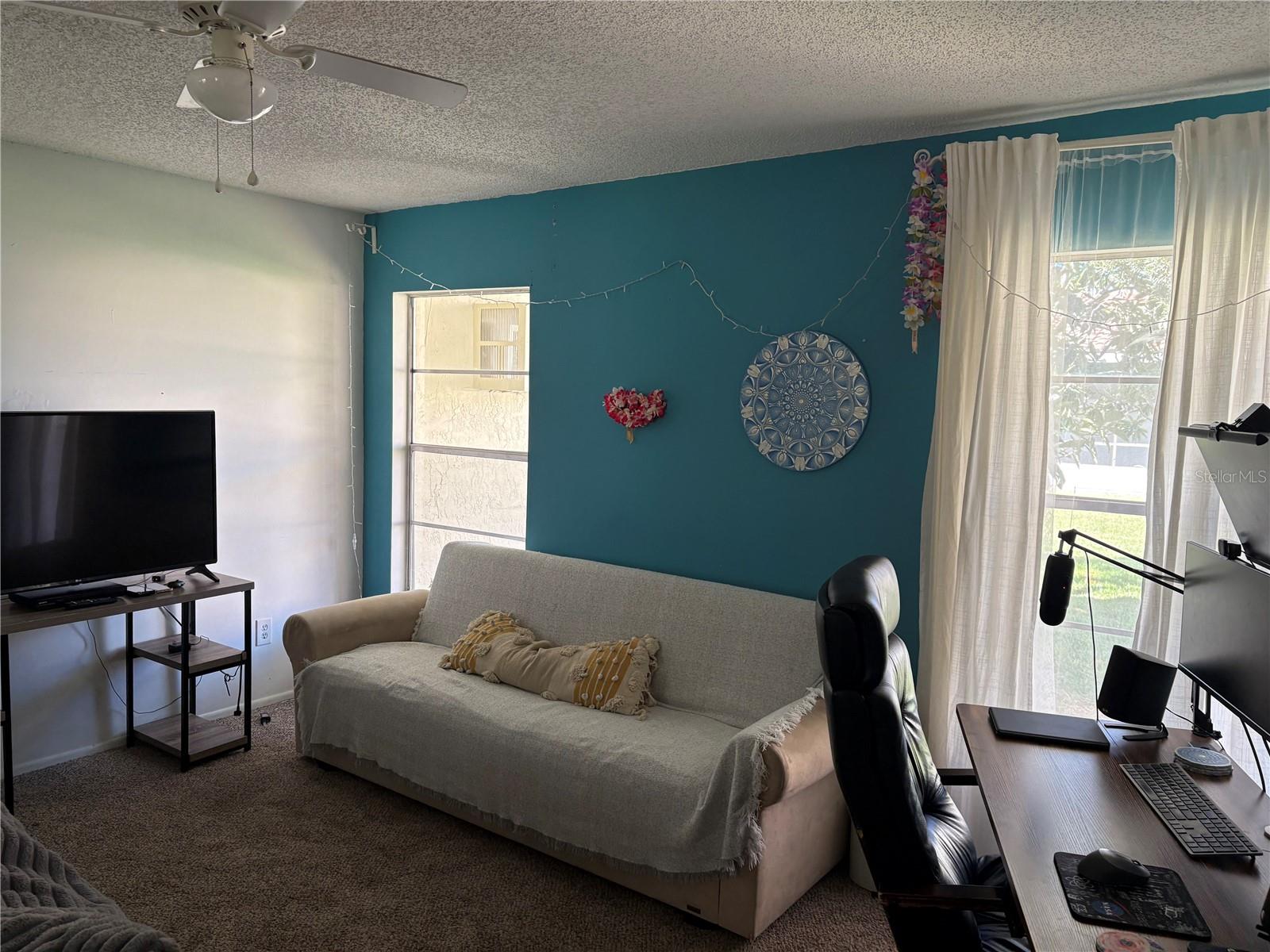 WINDMILL POINTE - Residential