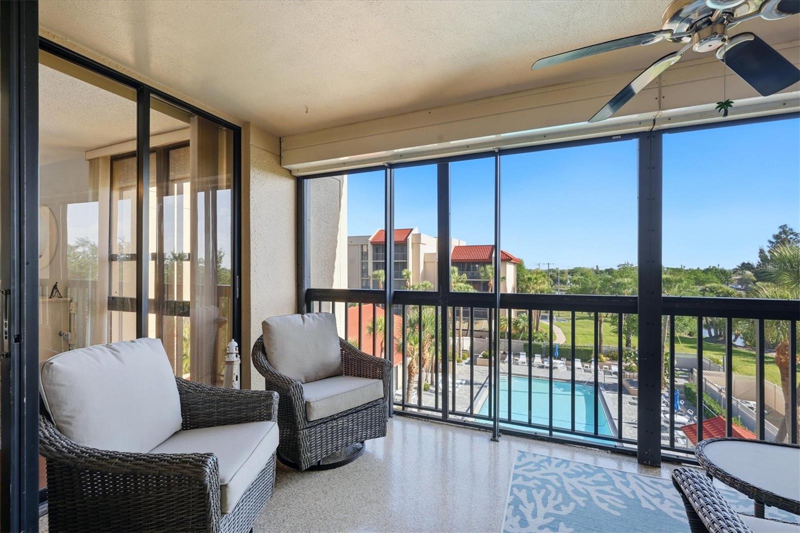 PROMENADES EAST - Residential