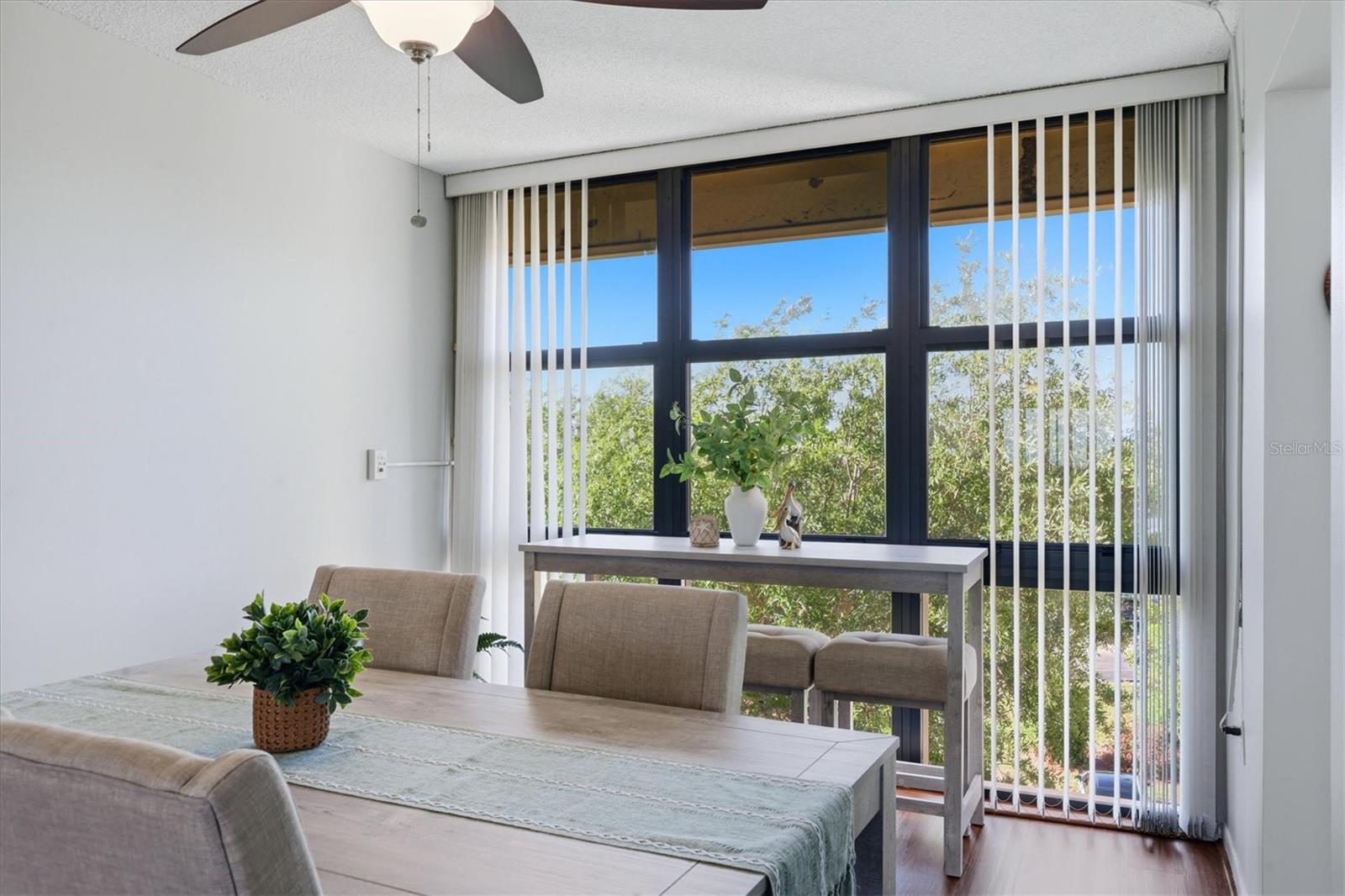 PROMENADES EAST - Residential