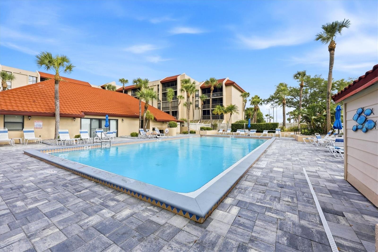 PROMENADES EAST - Residential