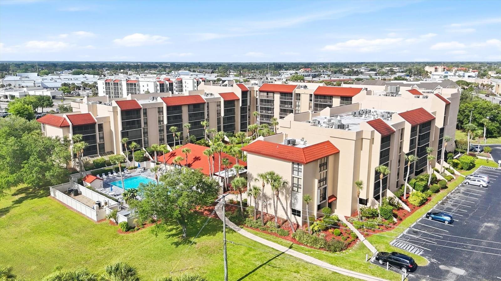 PROMENADES EAST - Residential