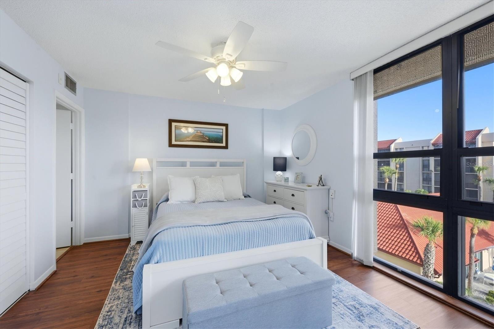 PROMENADES EAST - Residential