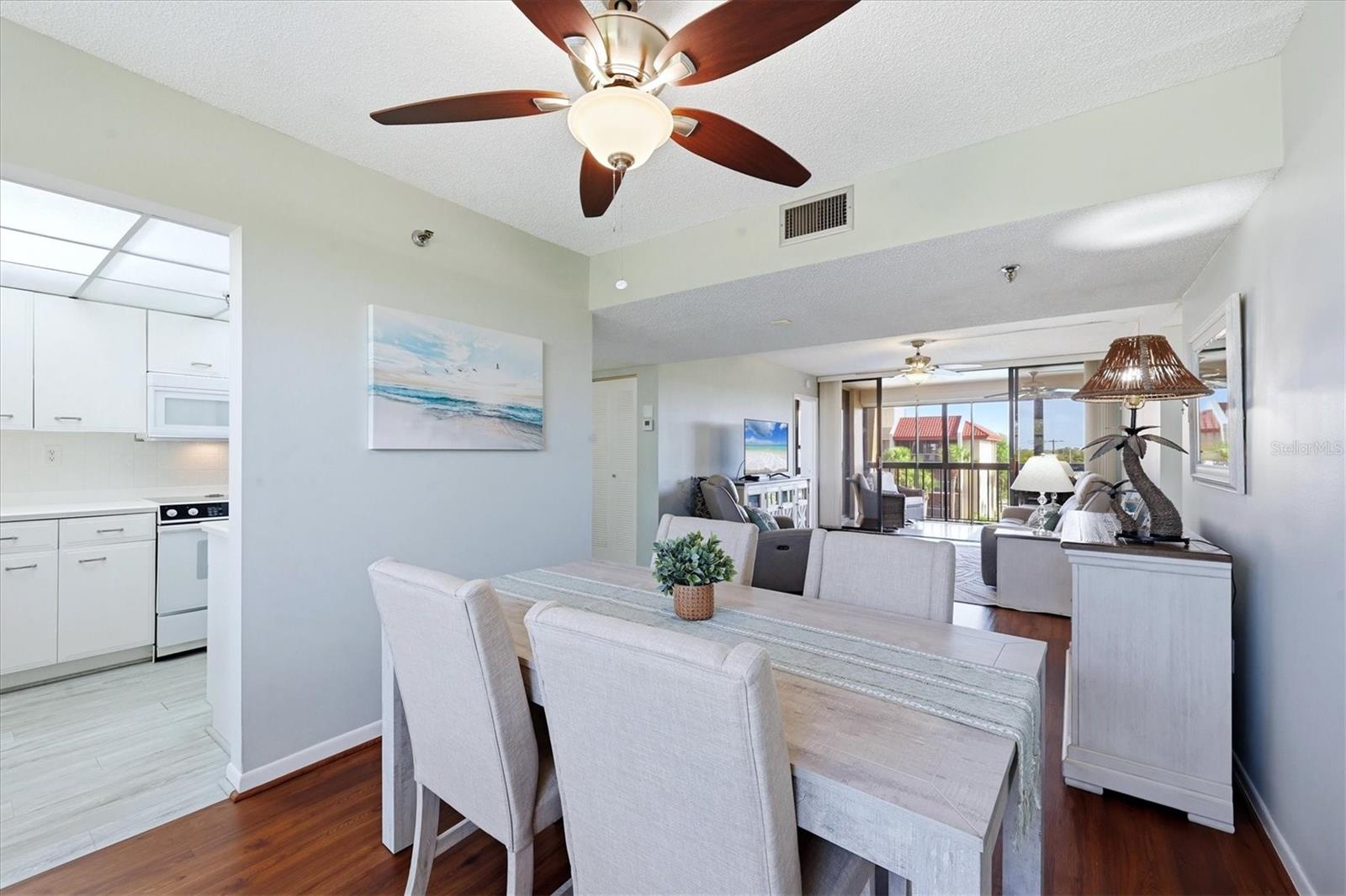 PROMENADES EAST - Residential