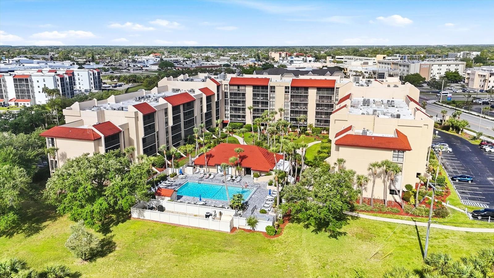 PROMENADES EAST - Residential