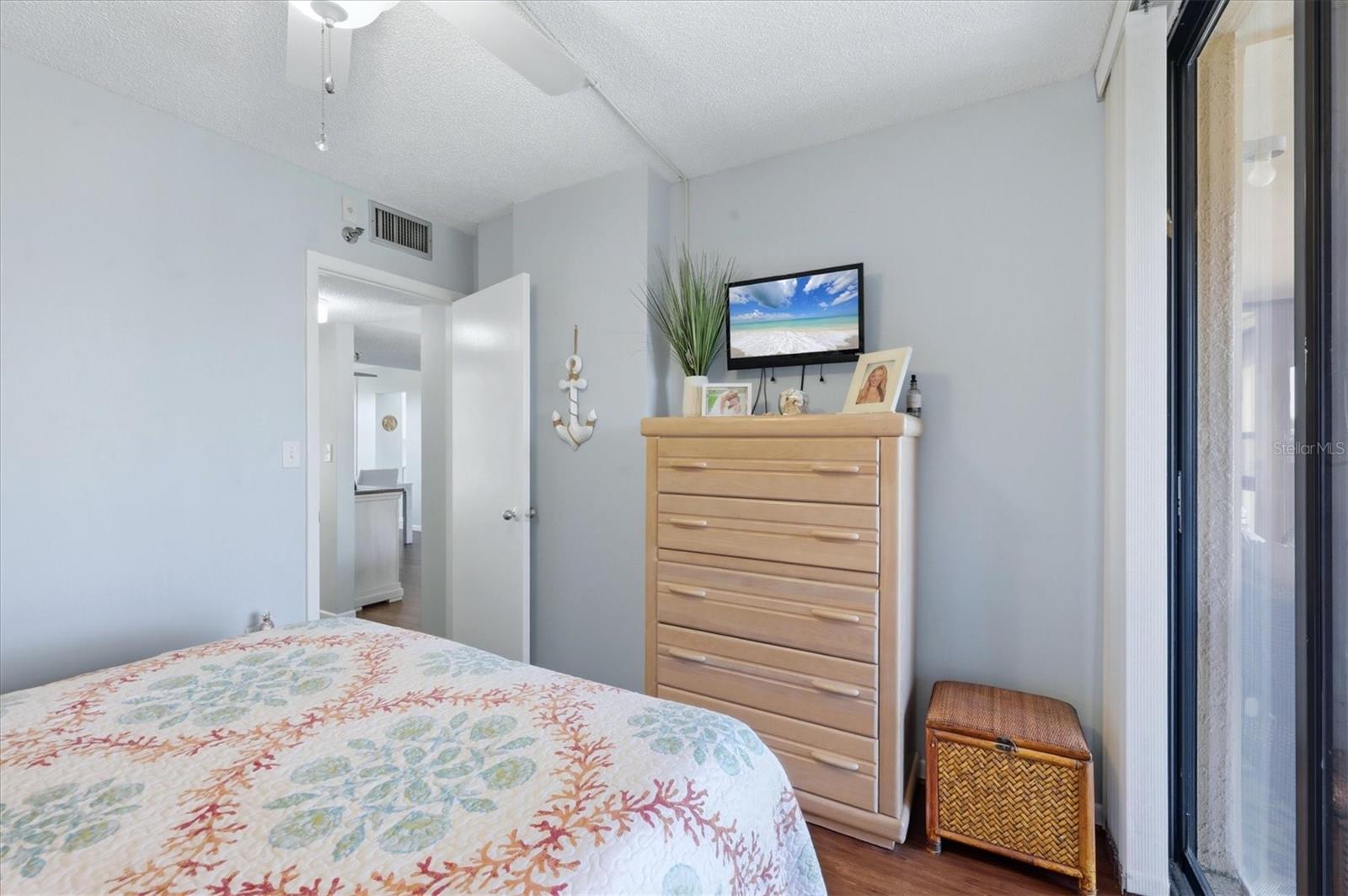 PROMENADES EAST - Residential