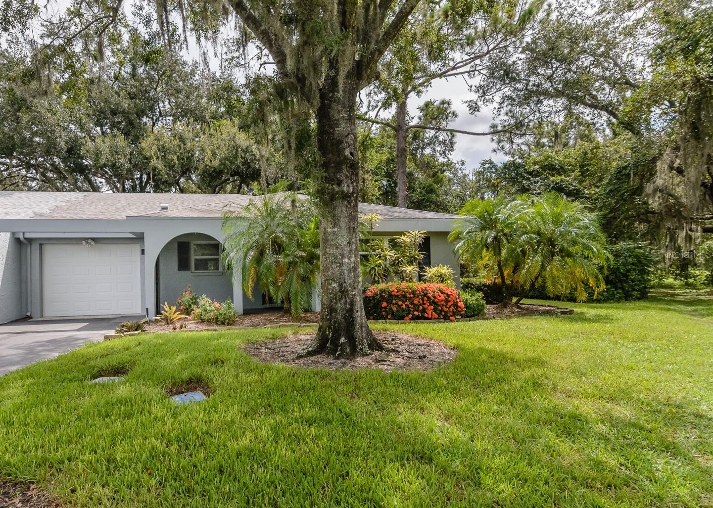 1210 PALMER LANE