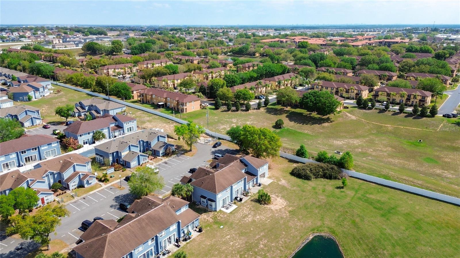 ISLAND CLUB WEST PH 01 - Residential