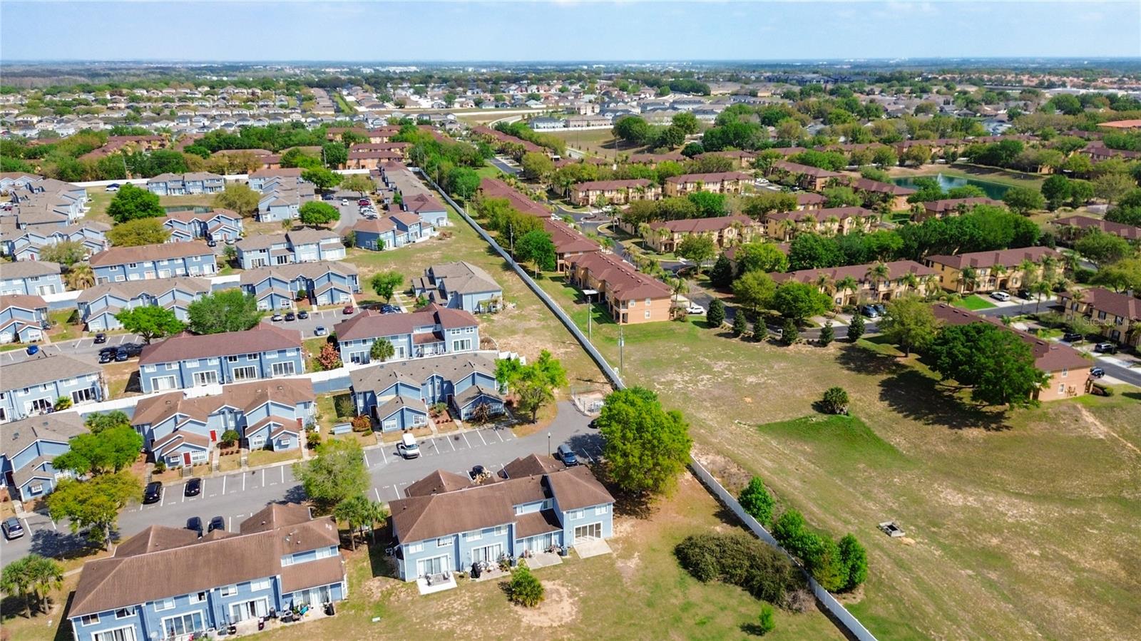 ISLAND CLUB WEST PH 01 - Residential