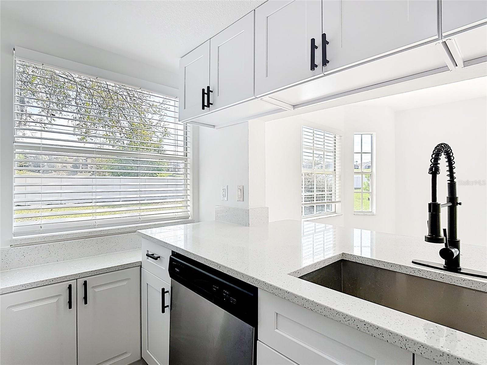 ISLAND CLUB WEST PH 01 - Residential