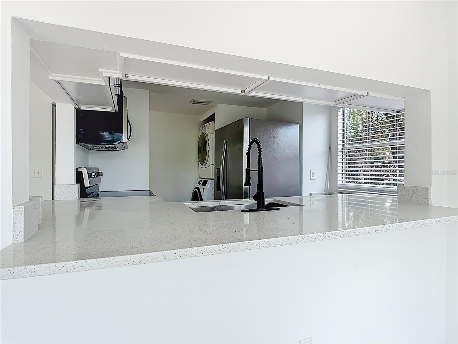 ISLAND CLUB WEST PH 01 - Residential