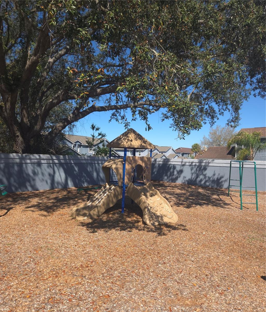 ISLAND CLUB WEST PH 01 - Residential