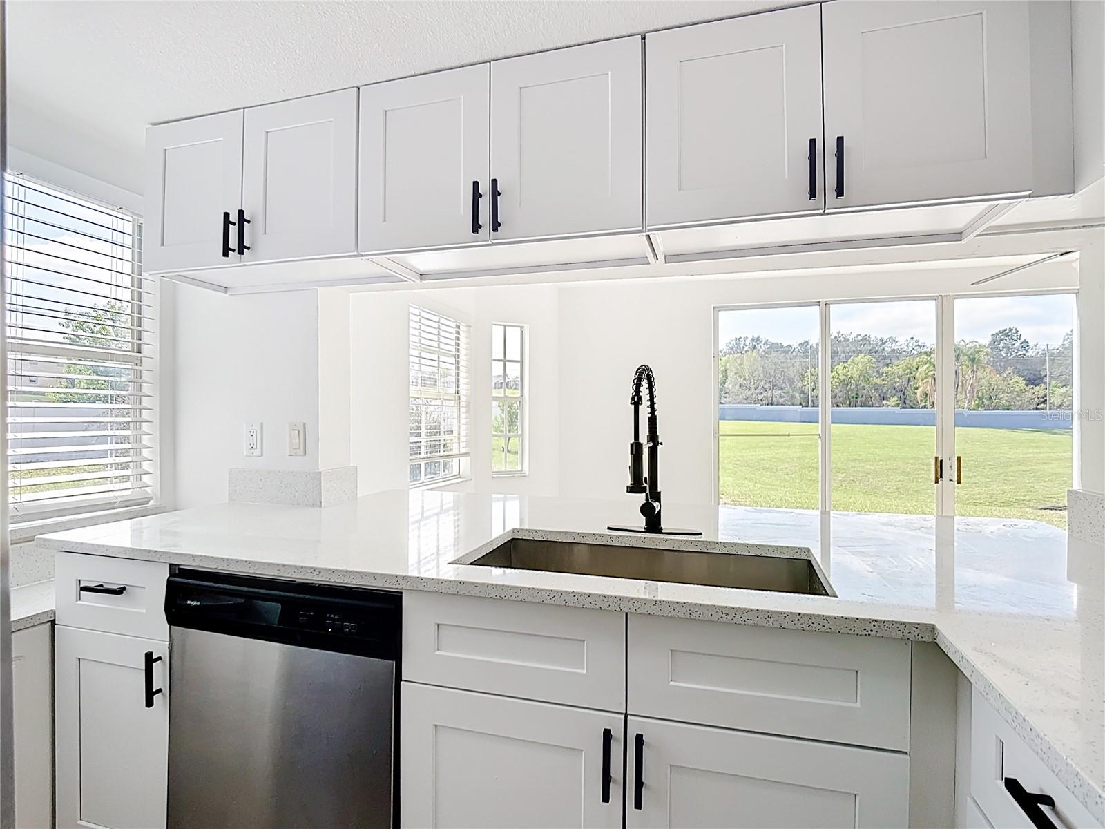 ISLAND CLUB WEST PH 01 - Residential