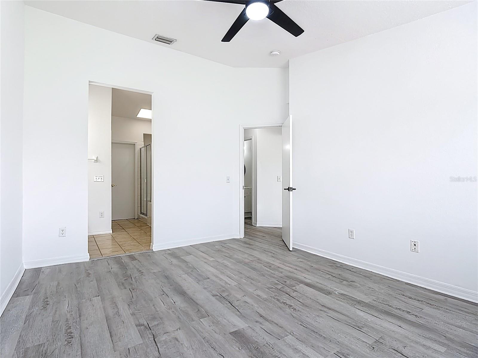 ISLAND CLUB WEST PH 01 - Residential