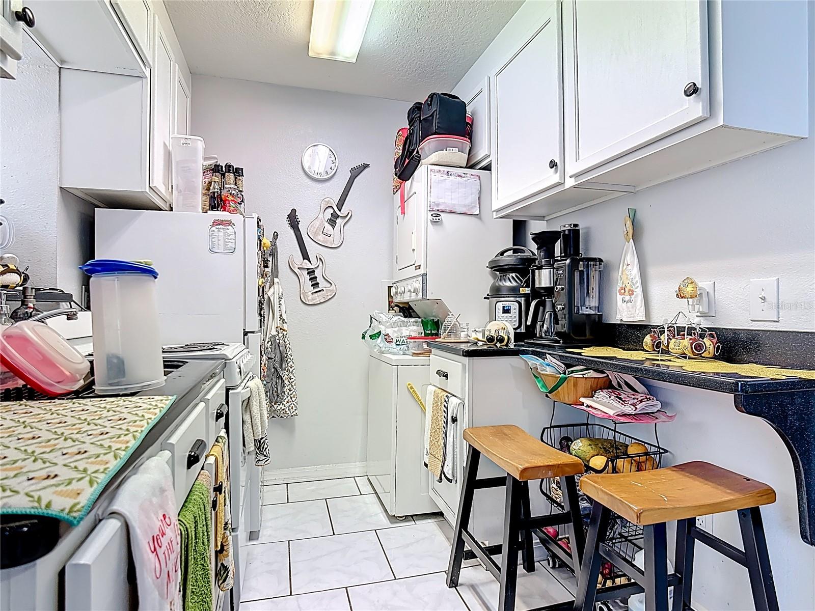 ISLAND CLUB WEST PH 01 - Residential