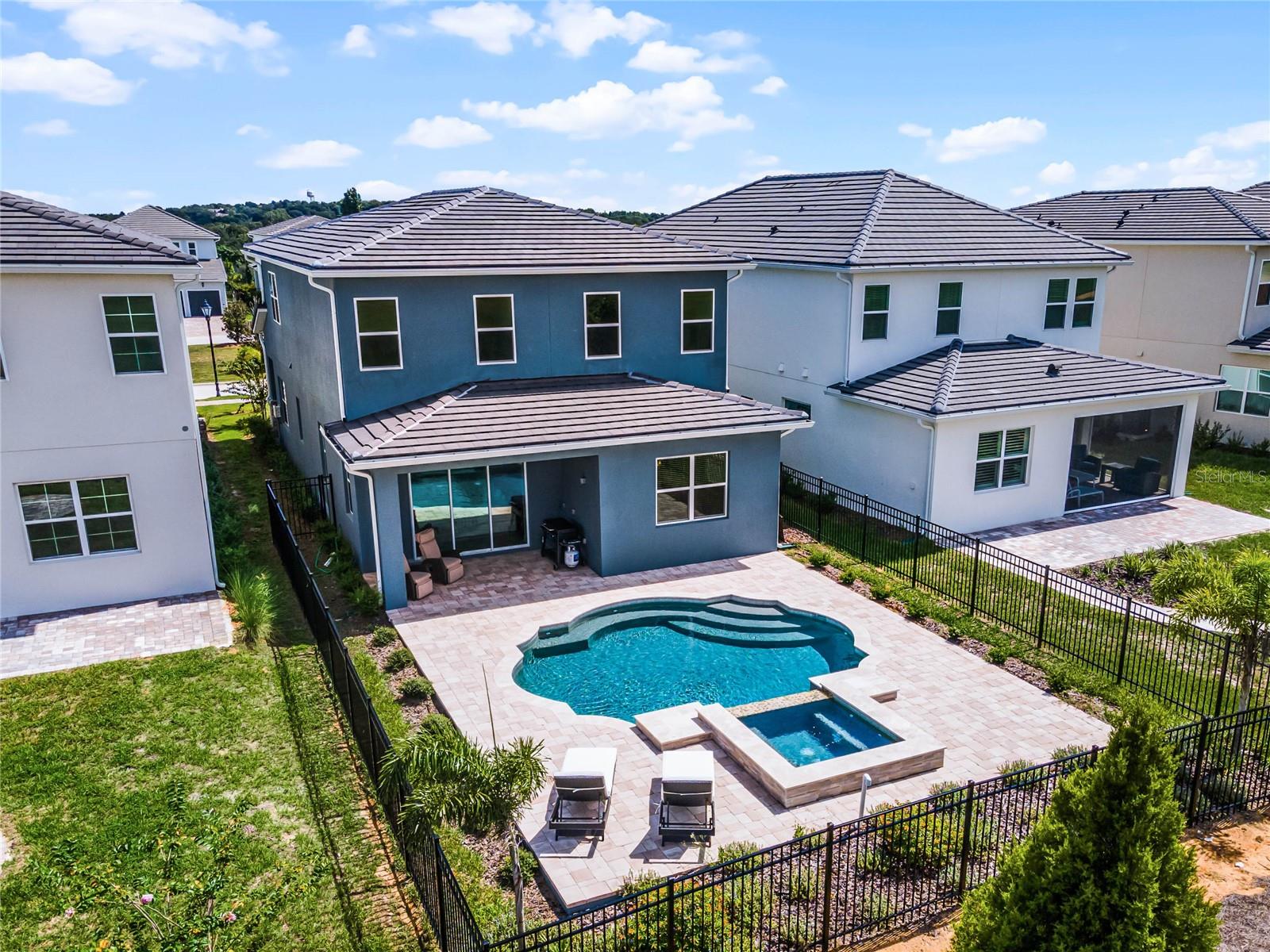 BELLA COLLINA WEST SUB - Residential