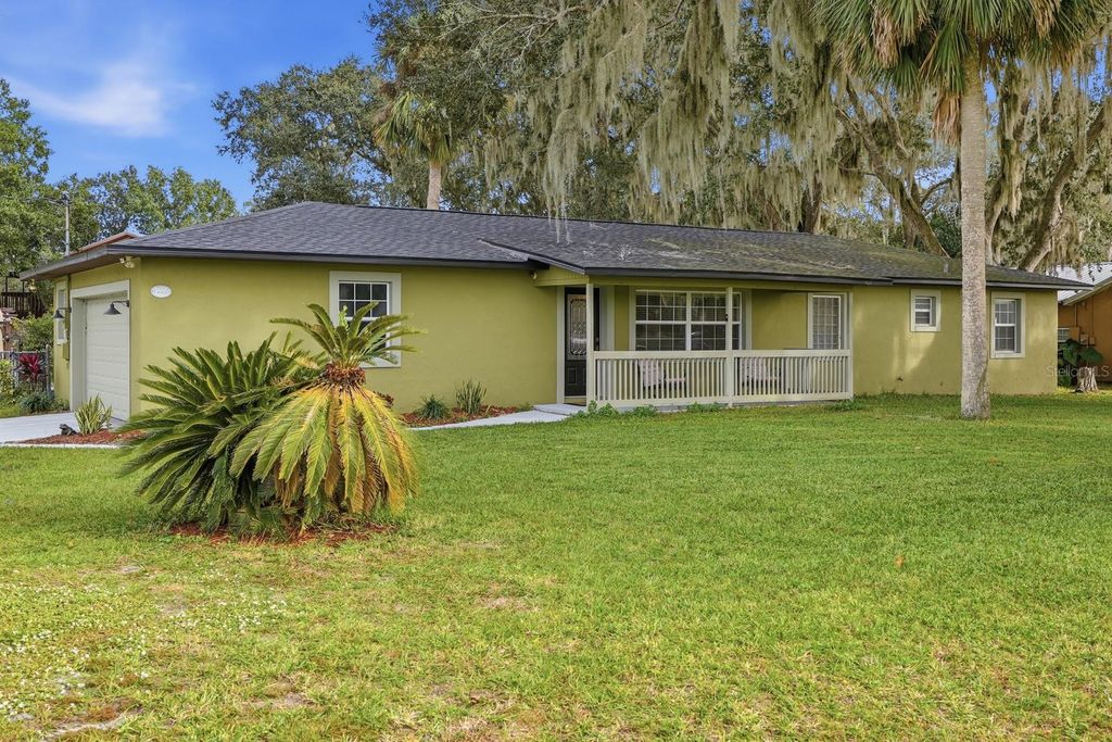 Photo of 1505 Hontoon Road, Deland, FL 32720 (MLS # V4947366)