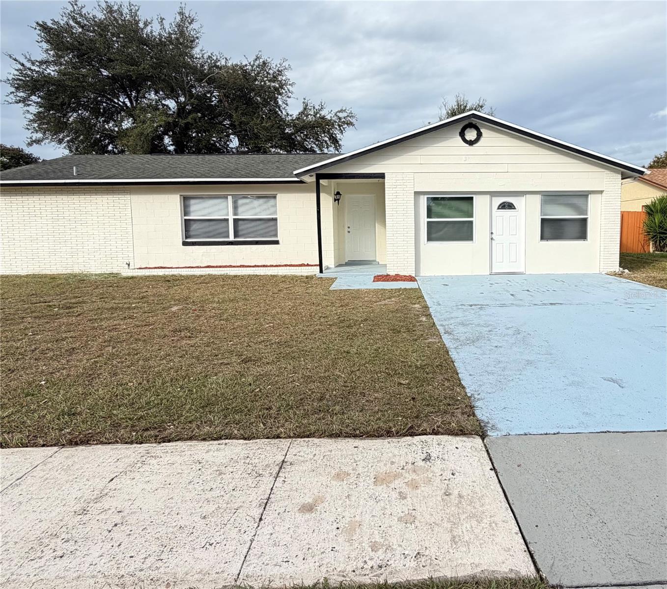 LAUREL HILLS - Residential