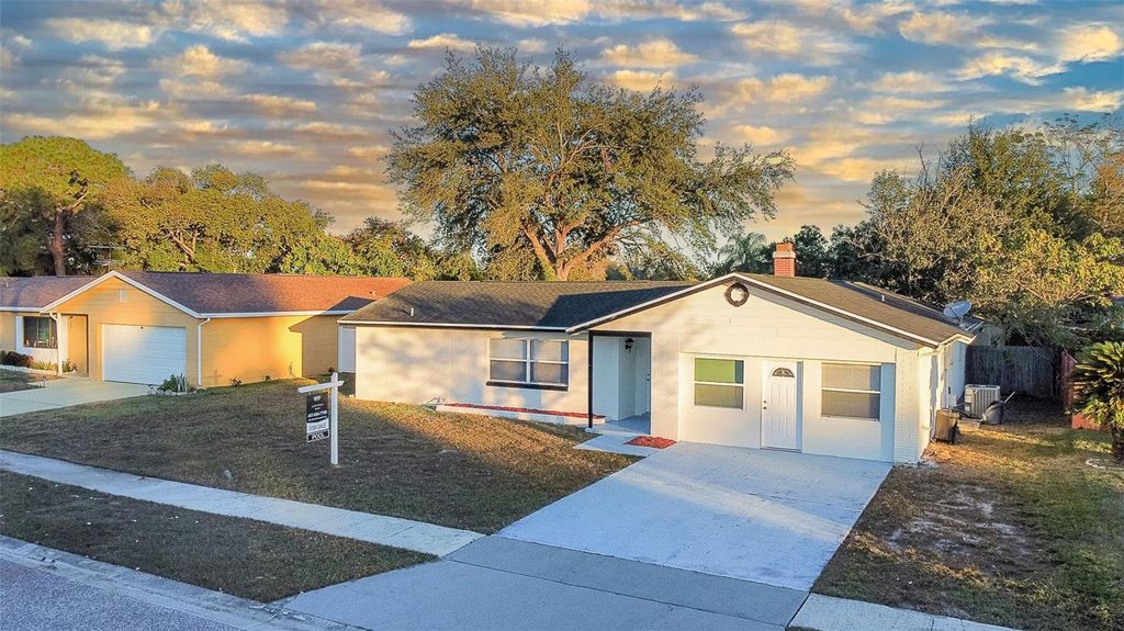 Photo of 7211 Blair Drive, Orlando, FL 32818 (MLS # O6367914)