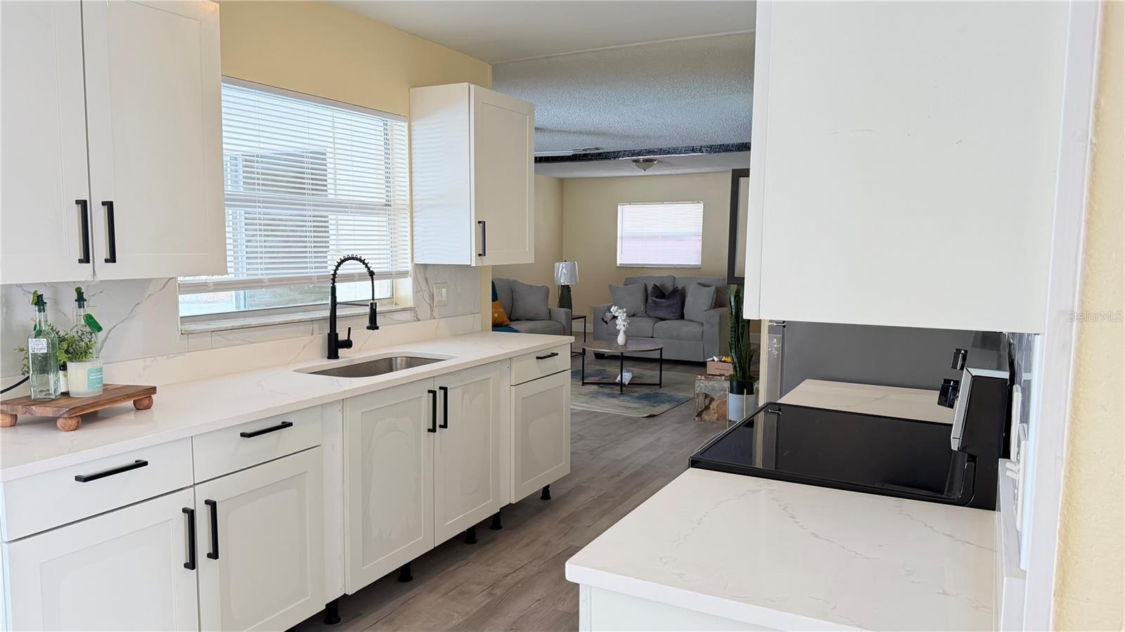 LAUREL HILLS - Residential