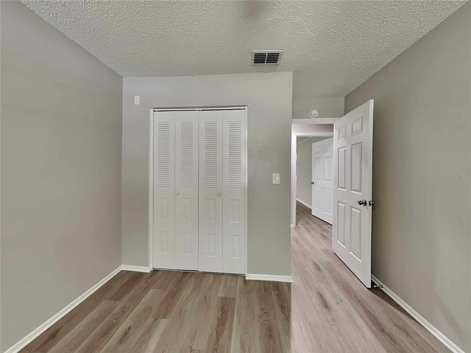 COUNTRY HILLS UNIT ONE A - Residential Lease