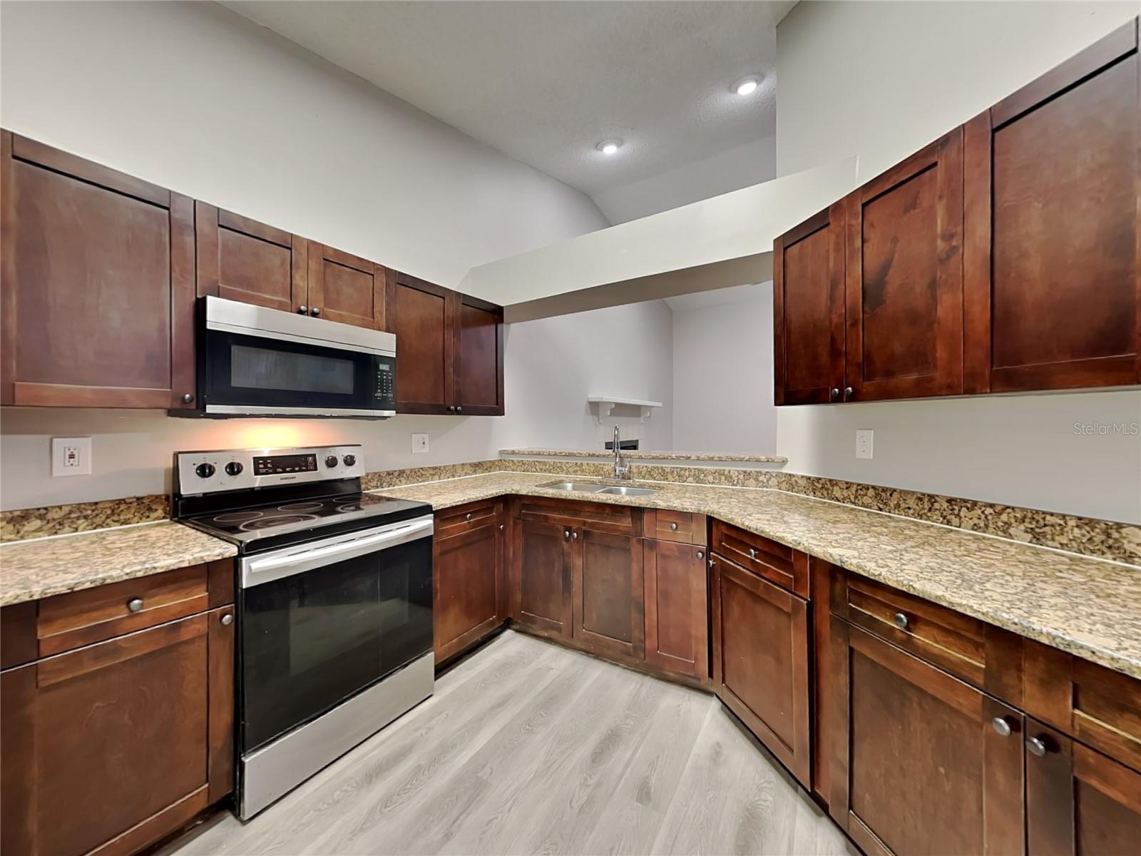 COUNTRY HILLS UNIT ONE A - Residential Lease